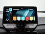 Volkswagen ID.3 First Plus 58 kWh incl afneembare trekhaak | SoH 92,9 % | Afneembare trekhaak | Apple Carplay | Navigatie | Voorstoelen verwarmd | Achteruitrij camera | Parkeersensoren voor en achter | Navigatie | Spraakbediening | Stuur verwarmd | W