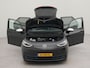 Volkswagen ID.3 First Plus 58 kWh incl afneembare trekhaak | SoH 92,9 % | Afneembare trekhaak | Apple Carplay | Navigatie | Voorstoelen verwarmd | Achteruitrij camera | Parkeersensoren voor en achter | Navigatie | Spraakbediening | Stuur verwarmd | W