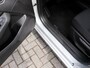 Renault Clio 1.6 E-Tech Hybrid 145 Equilibre | Automaat | Airco | Cruise Control | LED | Apple Carplay/Android Auto | Parkeer Sensoren | 16" Two Tone Velgen |
