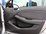 Renault Clio 1.6 E-Tech Hybrid 145 Equilibre | Automaat | Airco | Cruise Control | LED | Apple Carplay/Android Auto | Parkeer Sensoren | 16" Two Tone Velgen |