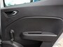 Renault Clio 1.6 E-Tech Hybrid 145 Equilibre | Automaat | Airco | Cruise Control | LED | Apple Carplay/Android Auto | Parkeer Sensoren | 16" Two Tone Velgen |