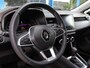 Renault Clio 1.6 E-Tech Hybrid 145 Equilibre | Automaat | Airco | Cruise Control | LED | Apple Carplay/Android Auto | Parkeer Sensoren | 16" Two Tone Velgen |
