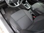 Renault Clio 1.6 E-Tech Hybrid 145 Equilibre | Automaat | Airco | Cruise Control | LED | Apple Carplay/Android Auto | Parkeer Sensoren | 16" Two Tone Velgen |