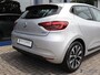 Renault Clio 1.6 E-Tech Hybrid 145 Equilibre | Automaat | Airco | Cruise Control | LED | Apple Carplay/Android Auto | Parkeer Sensoren | 16" Two Tone Velgen |
