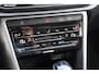 Volkswagen T-Roc 1.5 TSI 150pk Life Business | Trekhaak | Navigatie | PDC | Stoelverwarming