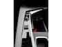Peugeot 5008 GT Extra getint glas | Verwarmbare voorstoelen | Verwarmd stuurwiel | Adaptieve cruise control met Stop&Go functie | LED 3D-achterlichten | Pack Safety Plus