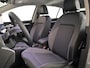 Volkswagen Golf 1.5 eTSI Life Edition GOAL 116 pk Automaat (DSG) | Verlengde garantie | Navigatie | Panoramadak | Parkeersensoren | Autom. airco (3 zones) | Stoelverwarming |