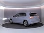 Volkswagen Golf 1.5 eTSI Life Edition GOAL 116 pk Automaat (DSG) | Verlengde garantie | Navigatie | Panoramadak | Parkeersensoren | Autom. airco (3 zones) | Stoelverwarming |