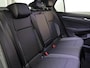 Volkswagen Golf 1.5 eTSI Life Edition GOAL 116 pk Automaat (DSG) | Verlengde garantie | Navigatie | Panoramadak | Parkeersensoren | Autom. airco (3 zones) | Stoelverwarming |