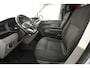 Volkswagen Transporter 2.0 TDI L2H1 140PK | Airco | Camera | Cruise | Carplay | 3 Zits | Trekhaak
