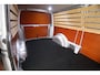Volkswagen Transporter 2.0 TDI L2H1 140PK | Airco | Camera | Cruise | Carplay | 3 Zits | Trekhaak