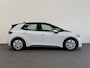 Volkswagen ID.3 Life 58 kWh SOH 92% Navigatie Apple Carplay Android Auto Parkeersensoren Adaptive Cruise Control Stoel- en stuurverwarming Climate Control