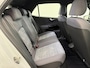 Volkswagen ID.3 Life 58 kWh SOH 92% Navigatie Apple Carplay Android Auto Parkeersensoren Adaptive Cruise Control Stoel- en stuurverwarming Climate Control