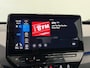 Volkswagen ID.3 Life 58 kWh SOH 92% Navigatie Apple Carplay Android Auto Parkeersensoren Adaptive Cruise Control Stoel- en stuurverwarming Climate Control