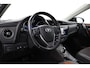 Toyota Auris Touring Sports 1.8 Hybrid Executive | Panoramadak | Navigatie | Stoelverwarming | Parkeersensoren voor/achter | LED | Keyless | Cruise Control | Clima | Camera | Rijstrooksensor | 16 inch | Bluetooth
