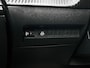 Peugeot e-2008 EV Allure Pack 50 kWh | Rijklaar | Keyless Entry | Apple Carplay | Camera achter |