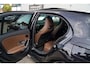 Mercedes-Benz A-klasse 200 AMG / A35 Look | Panorama | Luxe Leder | Stoelverwarming | Sfeerverlichting | 360 cam | Cruise control
