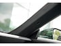 Porsche 911 4 GTS Oak Green Metallic Neo | Porsche InnoDrive | Lift l Achterasbesturing | Adaptieve cruise control | Elektrisch Schuifdak | BOSE Surround Sound System | Sportdesign | Sportstoelen Plus, elektrisch 18-voudig | Comfort Access |