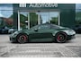 Porsche 911 4 GTS Oak Green Metallic Neo | Porsche InnoDrive | Lift l Achterasbesturing | Adaptieve cruise control | Elektrisch Schuifdak | BOSE Surround Sound System | Sportdesign | Sportstoelen Plus, elektrisch 18-voudig | Comfort Access |