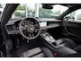 Porsche 911 4 GTS Oak Green Metallic Neo | Porsche InnoDrive | Lift l Achterasbesturing | Adaptieve cruise control | Elektrisch Schuifdak | BOSE Surround Sound System | Sportdesign | Sportstoelen Plus, elektrisch 18-voudig | Comfort Access |