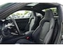 Porsche 911 4 GTS Oak Green Metallic Neo | Porsche InnoDrive | Lift l Achterasbesturing | Adaptieve cruise control | Elektrisch Schuifdak | BOSE Surround Sound System | Sportdesign | Sportstoelen Plus, elektrisch 18-voudig | Comfort Access |
