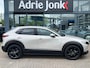 Mazda CX-30 2.0 e-SkyActiv-X M Hybrid Luxury | AUTOMAAT | GARANTIE 4/2029 | APPLE + ANDROID AUTO | STOEL + STUUR VERWARMING | LEDER | ELEKT.A ACHTERKLEP | 1e EIGENAAR | NED. AUTO | Bose AUDIO |
