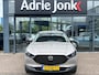 Mazda CX-30 2.0 e-SkyActiv-X M Hybrid Luxury | AUTOMAAT | GARANTIE 4/2029 | APPLE + ANDROID AUTO | STOEL + STUUR VERWARMING | LEDER | ELEKT.A ACHTERKLEP | 1e EIGENAAR | NED. AUTO | Bose AUDIO |