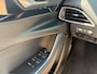 Jaguar XE 2.0 P250 SE / Automaat / 48.000 KM / NL-Auto / Vol-Leder / Stoelverwarming / Elektr.-Verstelbare Stoelen / Cruise-Control / Climate-Control / Apple-Carplay & Android-Auto / Keyless / LED / DAB Radio-Bluetooth / Navi / PDC V+A / Camera / 18'' LMV / ENZ.