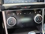 Jaguar XE 2.0 P250 SE / Automaat / 48.000 KM / NL-Auto / Vol-Leder / Stoelverwarming / Elektr.-Verstelbare Stoelen / Cruise-Control / Climate-Control / Apple-Carplay & Android-Auto / Keyless / LED / DAB Radio-Bluetooth / Navi / PDC V+A / Camera / 18'' LMV / ENZ.