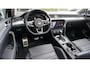 Volkswagen Passat Variant 1.8 TSI 180pk 3x R-Line Pano.Dak Leder DynAudio HUD Trekhaak Sfeerverlichting *Zeer Nette & Complete Passat*