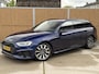 Audi A4 Avant 40 TFSI S edition Competition 204pk Automaat | Stoelverwarming | Head-up display | Bang&Olufsen 3D soundsystem | Lendensteun | Stuurwiel verwarmd | Verkeersbord detectie | Climate & cruise control | Parkeersensoren voor en achter