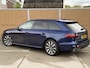 Audi A4 Avant 40 TFSI S edition Competition 204pk Automaat | Stoelverwarming | Head-up display | Bang&Olufsen 3D soundsystem | Lendensteun | Stuurwiel verwarmd | Verkeersbord detectie | Climate & cruise control | Parkeersensoren voor en achter