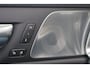 Volvo V60 T6 Recharge AWD Plus Bright - Panorama/schuifdak - Bowers & Wilkins audio - Parkeercamera achter - Verwarmde voorstoelen, stuur & achterbank - Parkeersensoren voor & achter - Elektr. bedienb. voorstoelen met geheugen - Cruise control - 19' LMV