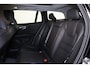 Volvo V60 T6 Recharge AWD Plus Bright - Panorama/schuifdak - Bowers & Wilkins audio - Parkeercamera achter - Verwarmde voorstoelen, stuur & achterbank - Parkeersensoren voor & achter - Elektr. bedienb. voorstoelen met geheugen - Cruise control - 19' LMV