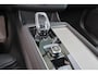 Volvo XC90 T8 Recharge AWD Ultra Dark Exec. Ed. - Luchtvering - IntelliSafe Assist & Surround - 360º Camera - Bowers & Wilkins audio - Adaptieve LED koplampen - Verwarmde voorstoelen, stuur & achterbank - Parkeersensoren voor & achter - Elektr. bedienb. voorstoelen met geheugen - Head up display - Draadloze tel. lader - Extra getint glas - 22' LMV