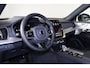 Volvo XC90 T8 Recharge AWD Ultra Dark Exec. Ed. - Luchtvering - IntelliSafe Assist & Surround - 360º Camera - Bowers & Wilkins audio - Adaptieve LED koplampen - Verwarmde voorstoelen, stuur & achterbank - Parkeersensoren voor & achter - Elektr. bedienb. voorstoelen met geheugen - Head up display - Draadloze tel. lader - Extra getint glas - 22' LMV