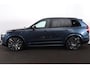 Volvo XC90 T8 Recharge AWD Ultra Dark Exec. Ed. - Luchtvering - IntelliSafe Assist & Surround - 360º Camera - Bowers & Wilkins audio - Adaptieve LED koplampen - Verwarmde voorstoelen, stuur & achterbank - Parkeersensoren voor & achter - Elektr. bedienb. voorstoelen met geheugen - Head up display - Draadloze tel. lader - Extra getint glas - 22' LMV