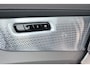 Volvo XC90 T8 Recharge AWD Ultra Dark Exec. Ed. - Luchtvering - IntelliSafe Assist & Surround - 360º Camera - Bowers & Wilkins audio - Adaptieve LED koplampen - Verwarmde voorstoelen, stuur & achterbank - Parkeersensoren voor & achter - Elektr. bedienb. voorstoelen met geheugen - Head up display - Draadloze tel. lader - Extra getint glas - 22' LMV