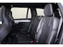 Volvo XC90 T8 Recharge AWD Ultra Dark Exec. Ed. - Luchtvering - IntelliSafe Assist & Surround - 360º Camera - Bowers & Wilkins audio - Adaptieve LED koplampen - Verwarmde voorstoelen, stuur & achterbank - Parkeersensoren voor & achter - Elektr. bedienb. voorstoelen met geheugen - Head up display - Draadloze tel. lader - Extra getint glas - 22' LMV