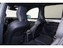 Volvo XC90 T8 Recharge AWD Ultra Dark Exec. Ed. - Luchtvering - Panorama/schuifdak - IntelliSafe Assist & Surround - 360º Camera - Bowers & Wilkins audio - Adaptieve LED koplampen - Verwarmde voorstoelen, stuur & achterbank - Parkeersensoren voor & achter - Elektr. bedienb. voorstoelen met geheugen - Head up display - Draadloze tel. lader - Extra getint glas - 22' LMV