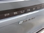 Peugeot e-5008 SUV Allure Avantage 73 kWh 210pk | DEMO | 503km WLTP Actieradius | 7 Zitplaatsen | Navigatie | 360° Camera | Half lederen AGR stoelen | Stoel- en stuurverwarming | Adaptieve Cruise Control | Climate Control | Parkeersensoren v+a | Dodehoeksensor | Led koplampen | Keyless | Draadloze Apple Carplay / Android Auto + Telefoonlader | Donker getint glas | Trekhaak | 19" Lichtmetalen velgen |