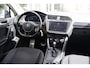 Volkswagen Tiguan Allspace 2.0 TDI 150pk DSG Highline Business R-line 7p. | Panoramadak | Trekhaak | Navigatie | PDC | Stoelverwarming