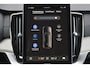 Volvo XC90 T8 Recharge AWD Ultra Dark Exec. Ed. - Luchtvering - Panorama/schuifdak - IntelliSafe Assist & Surround - 360º Camera - Bowers & Wilkins audio - Adaptieve LED koplampen - Verwarmde voorstoelen, stuur & achterbank - Parkeersensoren voor & achter - Elektr. bedienb. voorstoelen met geheugen - Head up display - Draadloze tel. lader - Extra getint glas - 22' LMV