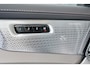 Volvo XC90 T8 Recharge AWD Ultra Dark Exec. Ed. - Luchtvering - Panorama/schuifdak - IntelliSafe Assist & Surround - 360º Camera - Bowers & Wilkins audio - Adaptieve LED koplampen - Verwarmde voorstoelen, stuur & achterbank - Parkeersensoren voor & achter - Elektr. bedienb. voorstoelen met geheugen - Head up display - Draadloze tel. lader - Extra getint glas - 22' LMV