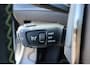 Peugeot e-2008 EV GT Avantage 54 kWh | Fase 3 laden | SOH 97% | Navigatie | Camera voor + achter | Apple carplay | NL auto | 10.500km |
