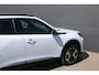 Peugeot e-2008 EV Allure Avantage 54 kWh | Fase 3 laden | SOH 96% | Navigatie | Camera voor + achter | Apple carplay | Adaptieve cruise control |