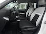 Citroën C3 1.2 Hybrid 110pk Max | Comfort Stoelen | Apple Carplay/Android Auto | Parkeercamera/-sensoren | Full LED | DAB | Cruise Control | Climate Control | Draadloze telefoonlader |