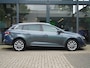 Renault Megane Estate 1.3 TCe Limited / TREKHAAK / DEALER OND. / NAVI / CAMERA / PDC 360 / BLINDSPOT / CLIMATE / PRIVACY GLASS / KEYLESS / CRUISE / 17'' LMV ALL-SEASON