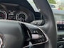 Skoda Kamiq 1.0 TSI Ambition TREKHAAK UITKLAPBAAR / CAMERA / ADAPTIEVE CRUISE CONTROL / 4-SEIZOENBAND / STOELV. / LED / SMART LINK
