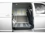 Volkswagen Transporter 75- Edition | 150 pk DSG | Bulli | Led | Digitaal Dashboard | Trekhaak | Camera | Nieuwstaat